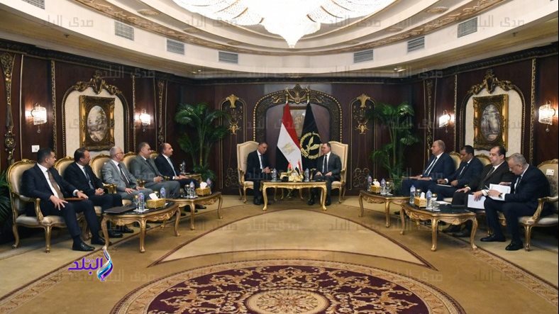 لقاء وزير الداخلية ونظيره الاردنى