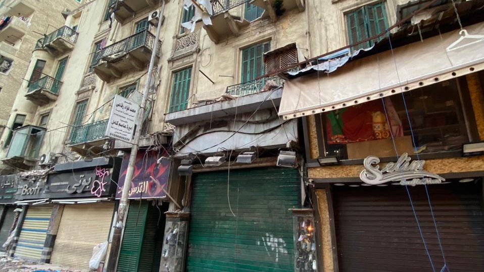 سقوط بلكونة بحي شرق