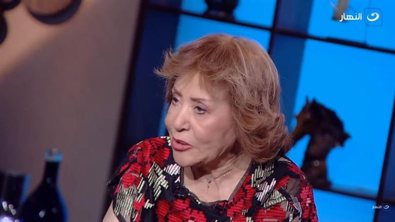  الفنانة آمال رمزي