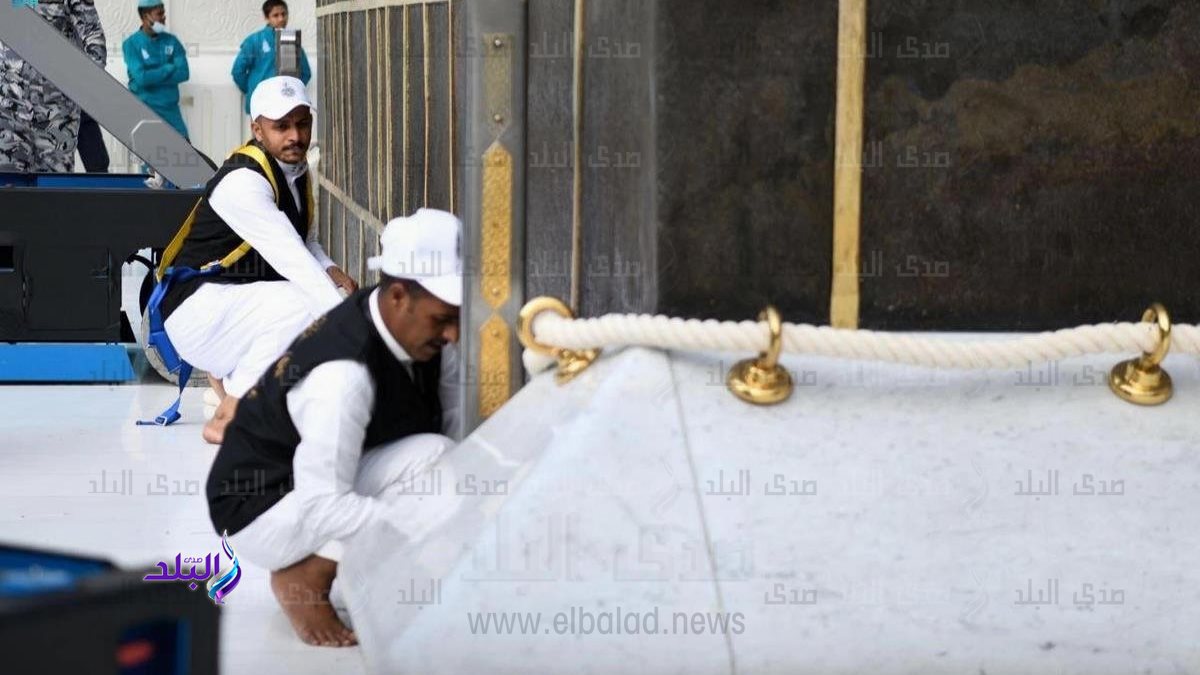 تغيير كسوة الكعبة 