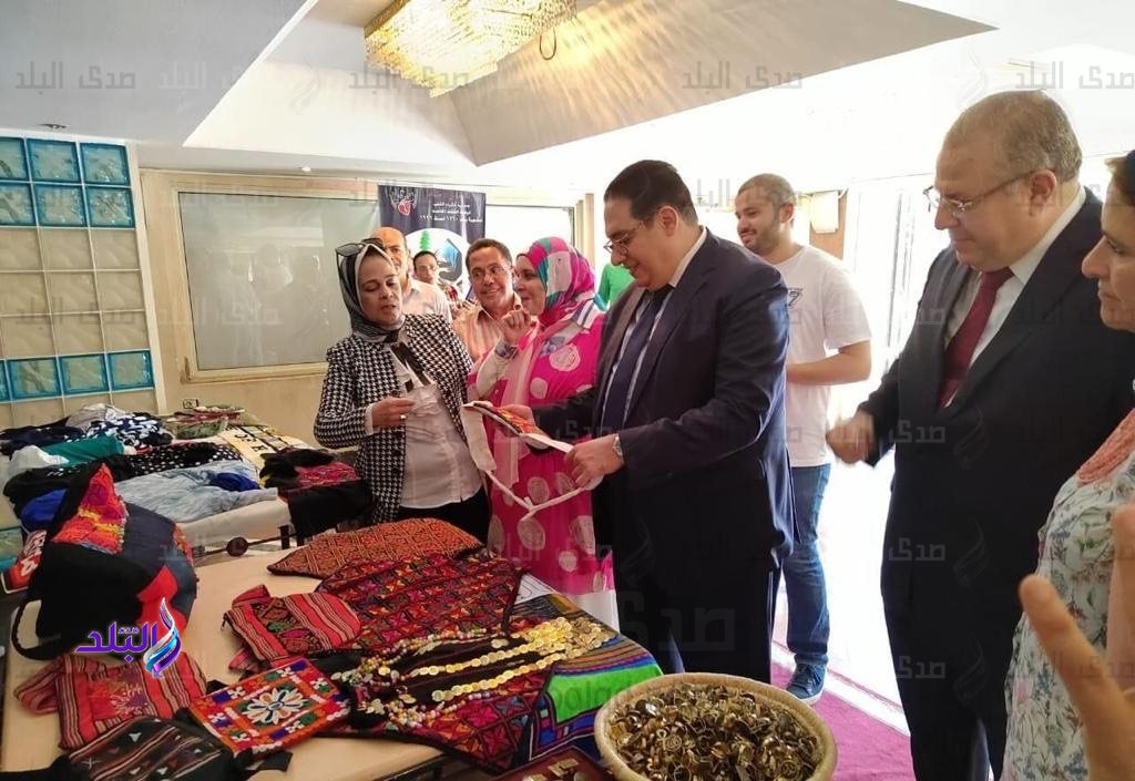 جامعة القاهرة تنظم معرضًا للحرف اليدوية والتراثية 