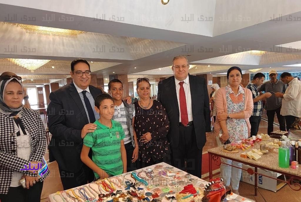 جامعة القاهرة تنظم معرضًا للحرف اليدوية والتراثية 