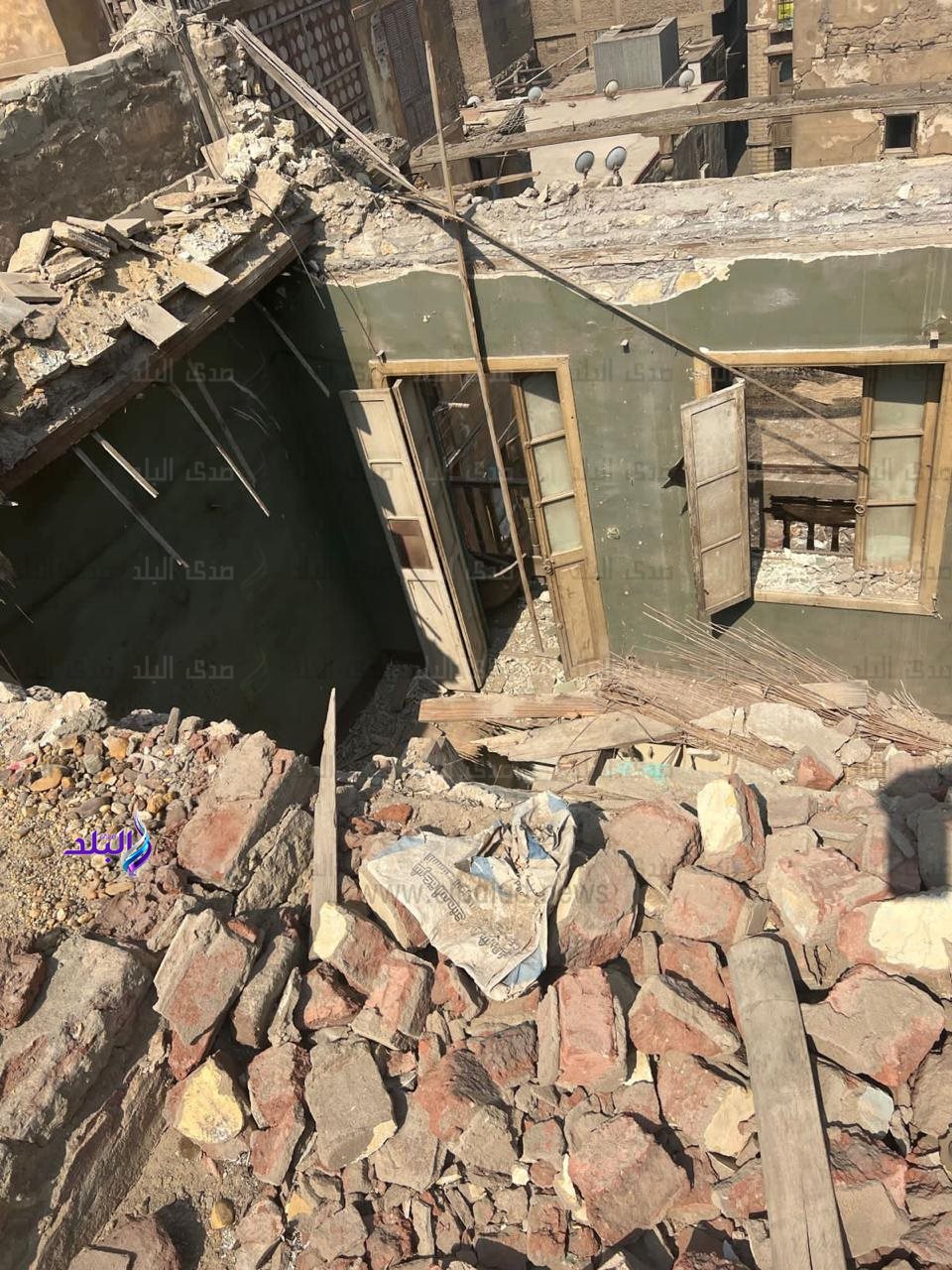 عقار الخليفة المنهار