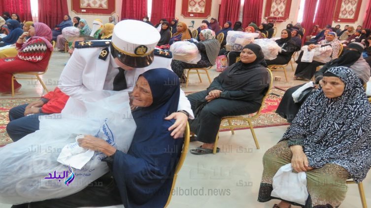 توزيع المساعدات