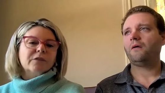 شاب بريطاني مصاب بمرض فتاك