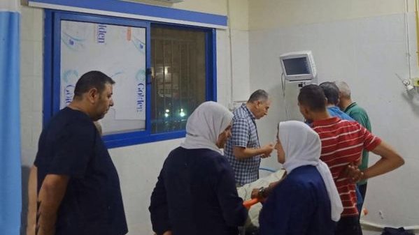 وكيل وزارة الصحة خلال المرور على مستشفى مطروح العام 