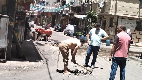 إصلاح كسر بماسورة مياه شرقي الإسكندرية