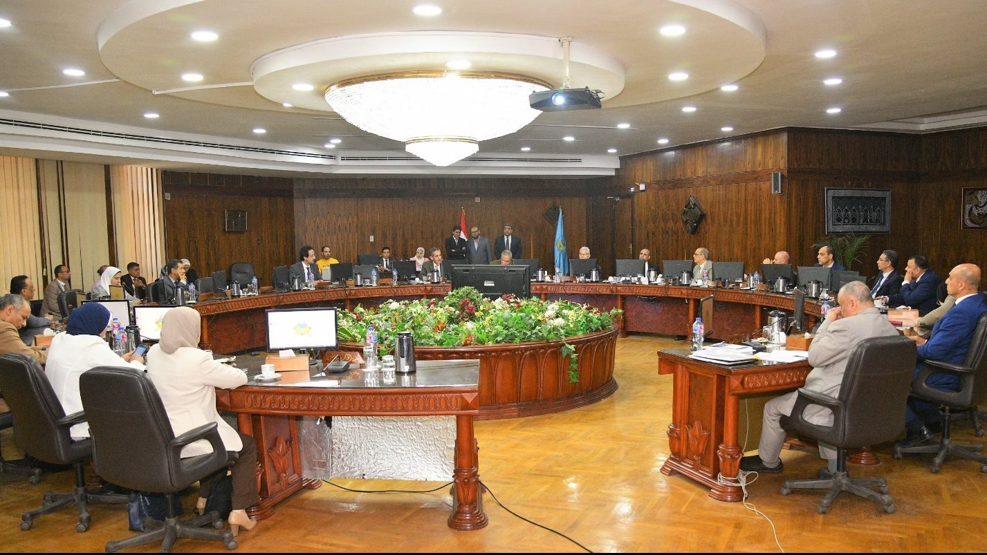 محافظ الغربية 