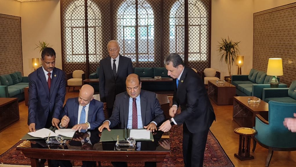 خالد حنفي وخليل الحاج توفيق 