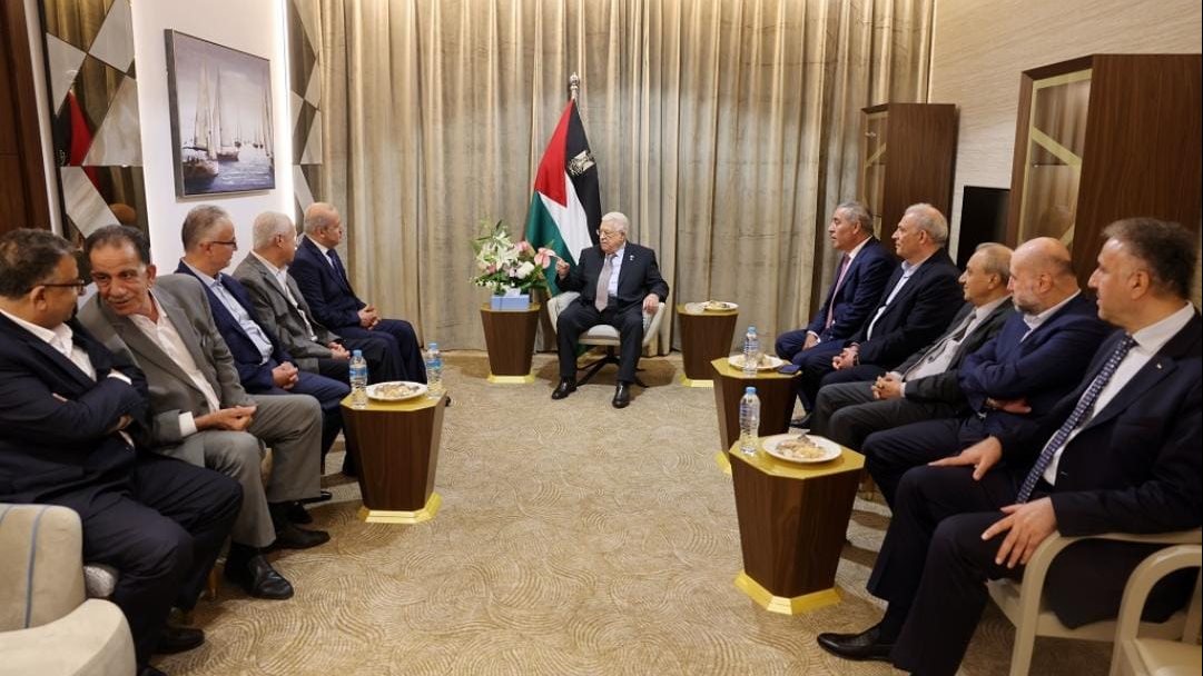 لقاء الرئيس أبومازن بوفد الجبهة الشعبية 