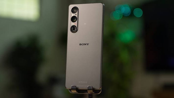 موبايل Sony Xperia يعود من جديد..بسعر عجيب