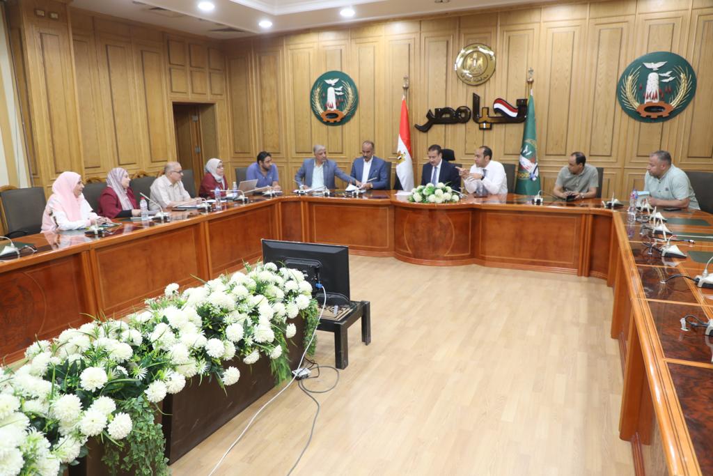 اجتماع محافظ المنوفية 