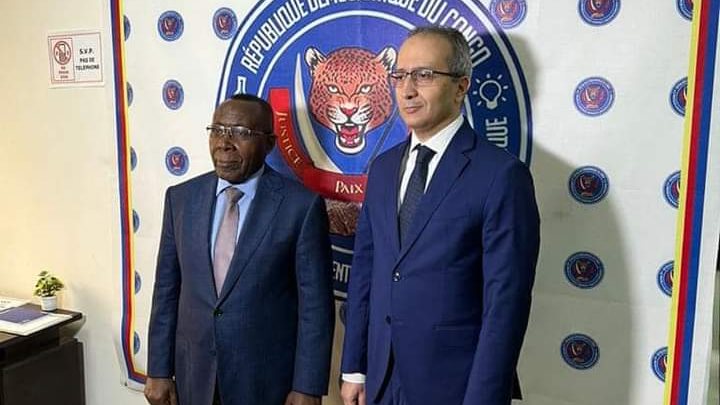 لقاء السفير المصري بوزير البحث العلمي الكونجولي