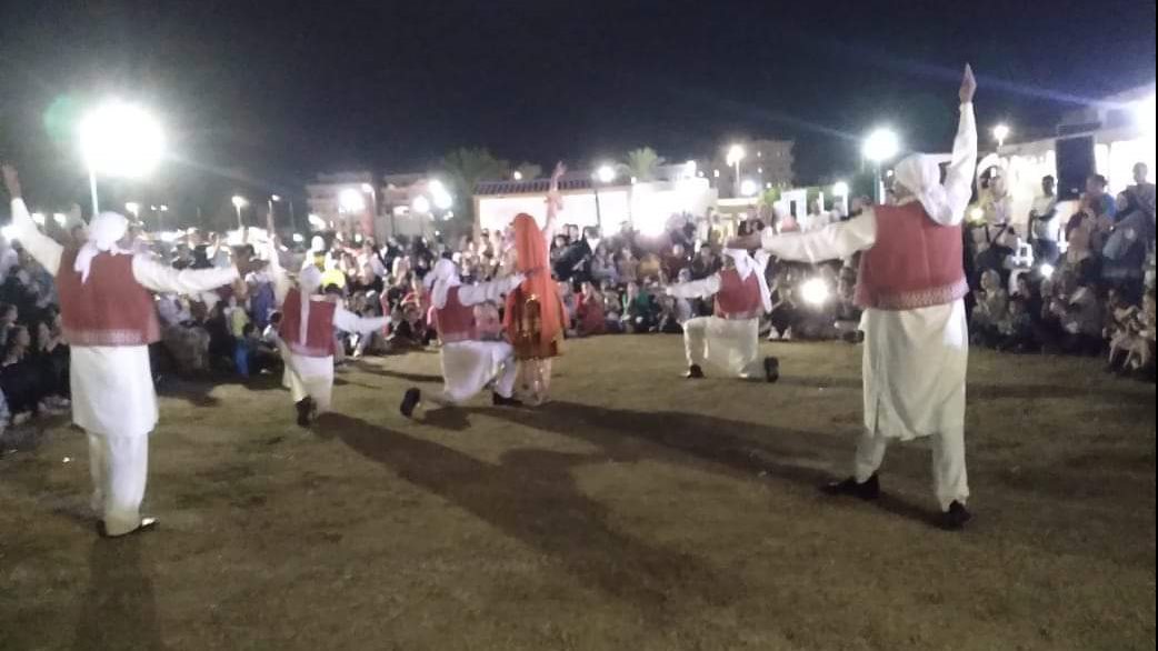 حفلات فنية على شواطيء العريش 