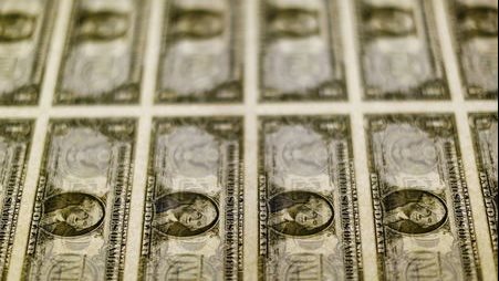 الدولار يفاجئ الجميع.. الأخضر يجدد قوته خلال هذه الفترة