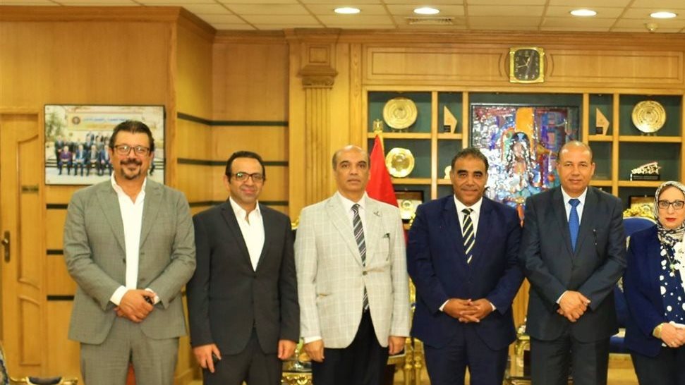 وفد بجامعة المنصورة وفد بجامعة المنصورة
