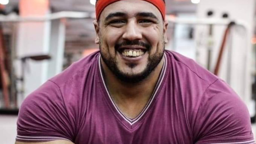 البطل المتوفي 