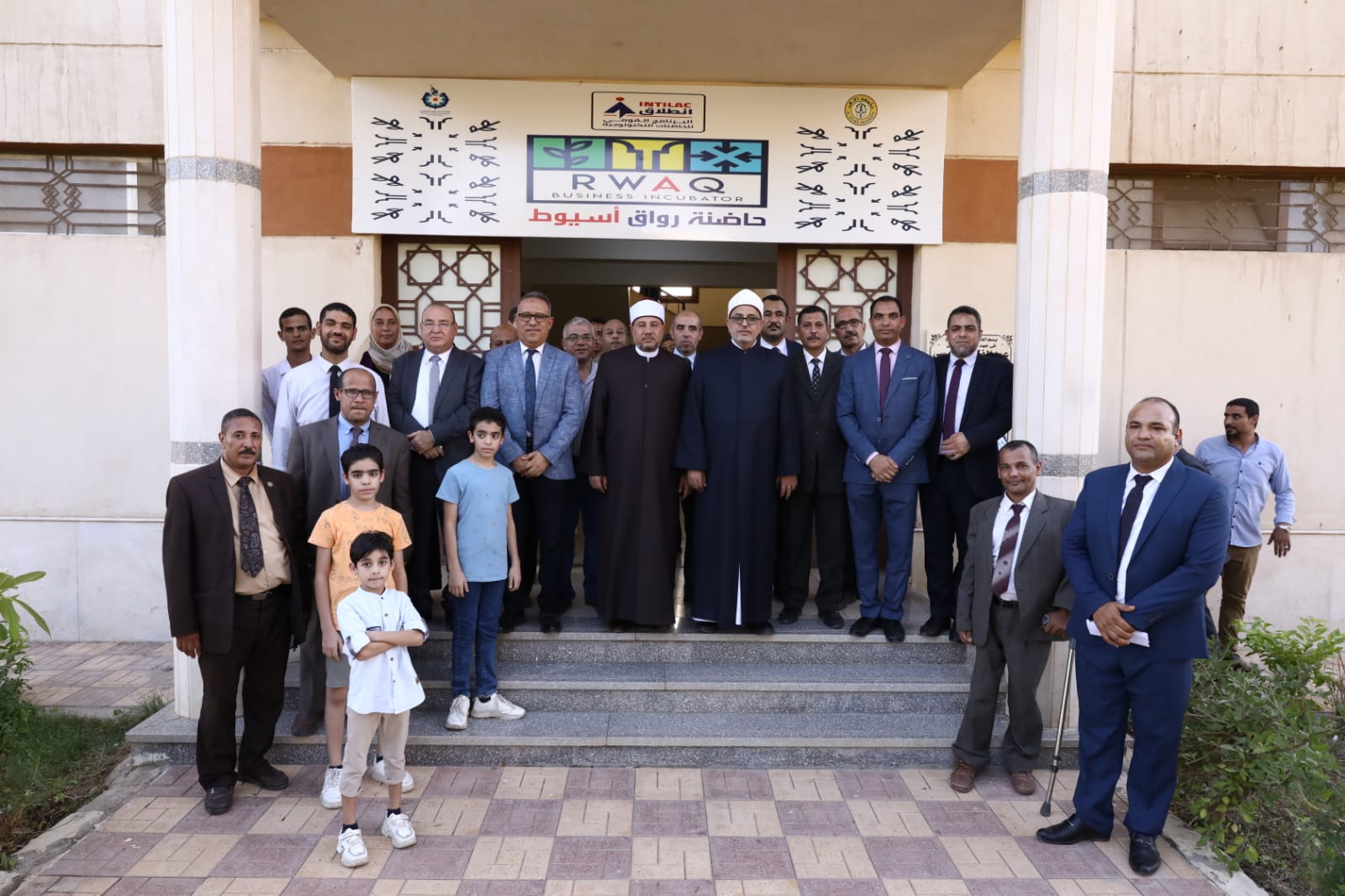 رئيس جامعة الأزهر في زيارة لفرع أسيوط