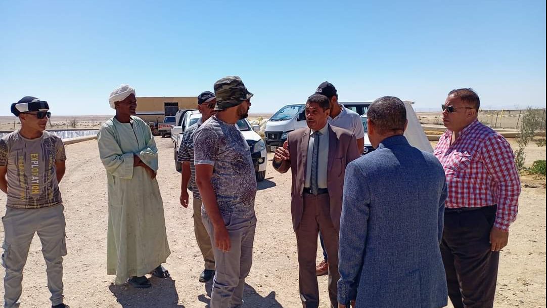 لقاء وفد المركز الاعلامي بالمواطنين بنخل 