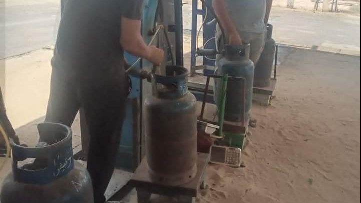 مستودعات تعبئة الغاز الطبيعي بالعريش