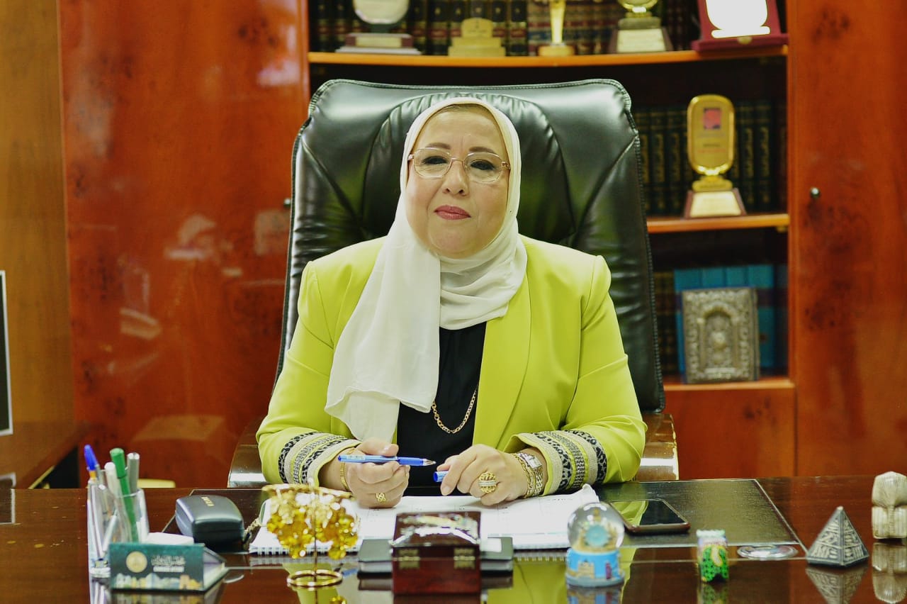 النائبة نادية مبروك رئيس الإذاعة المصرية الأسبق 