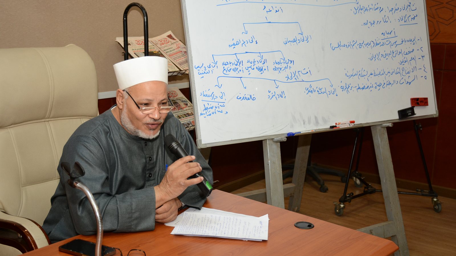 الدكتور إبراهيم الهدهد