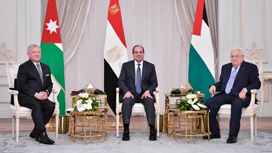 قمة العلمين الثلاثية 