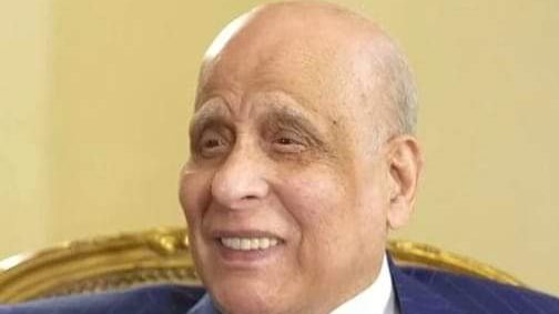 الدكتور عادل امام 