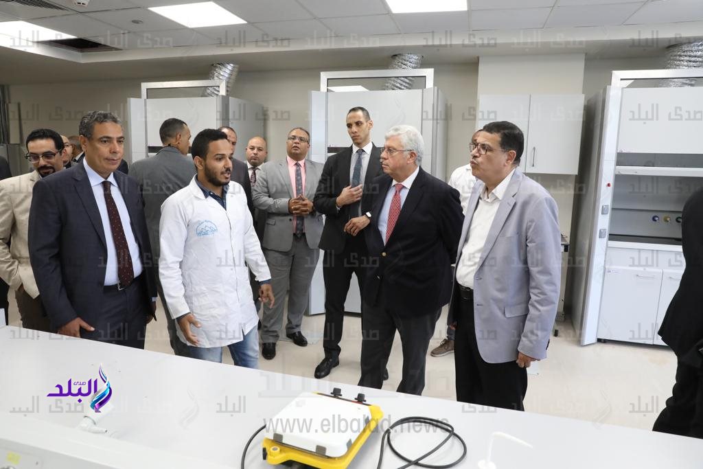 جولة ميدانية لوزير التعليم العالي والبحث العلمي بمدينة زويل للعلوم والتكنولوجيا8