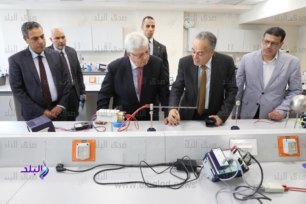 جولة ميدانية لوزير التعليم العالي والبحث العلمي بمدينة زويل للعلوم والتكنولوجيا4