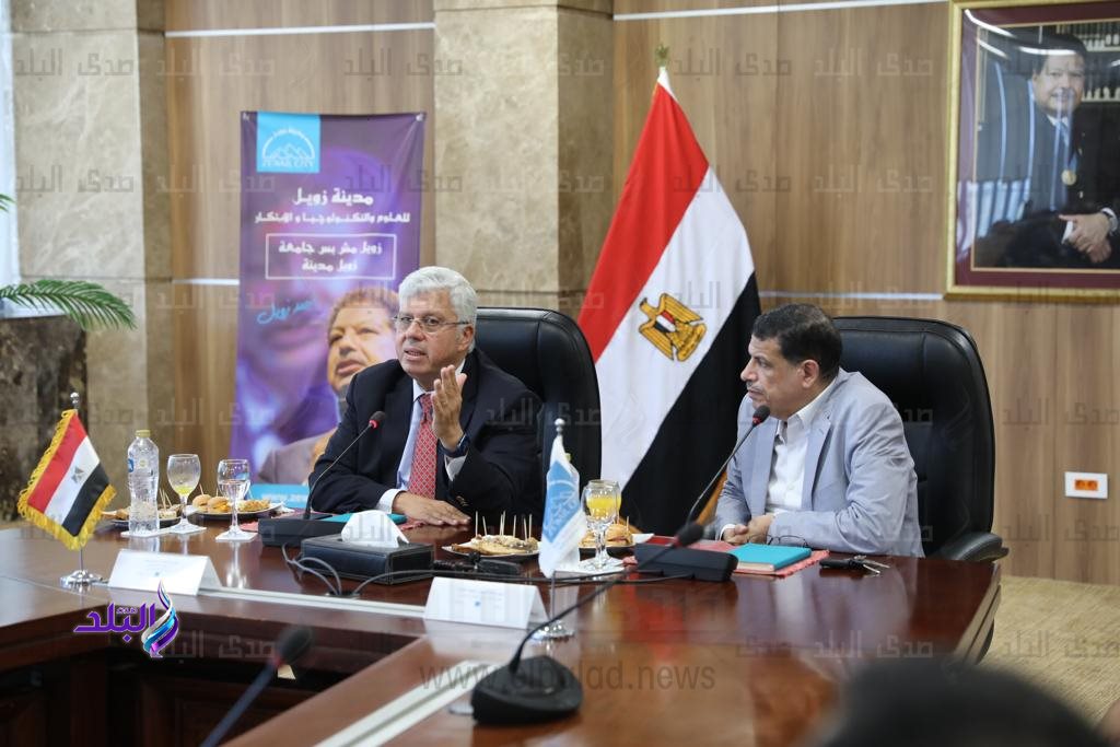 جولة ميدانية لوزير التعليم العالي والبحث العلمي بمدينة زويل للعلوم والتكنولوجيا