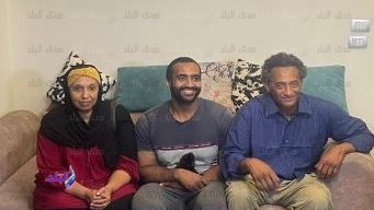 الشاب واسرته 