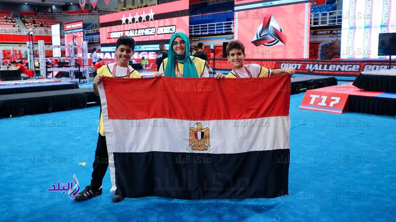 الطلاب الفائزين