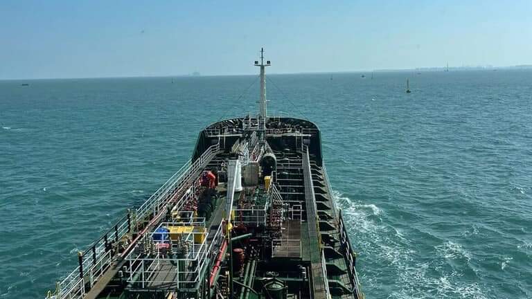 تموين سفينة حاويات بالوقود الأخضر