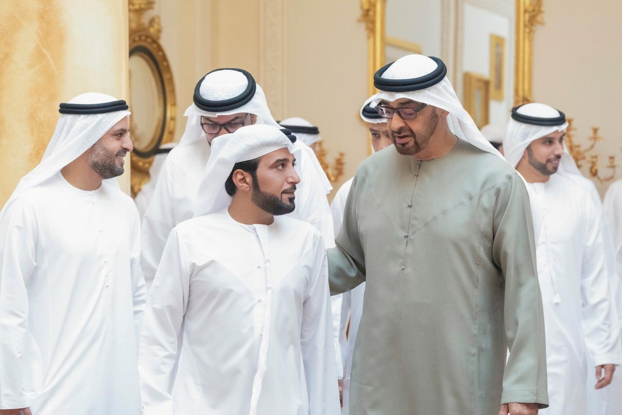 عيضة المنهالي مع محمد بن زايد آل نهيان 