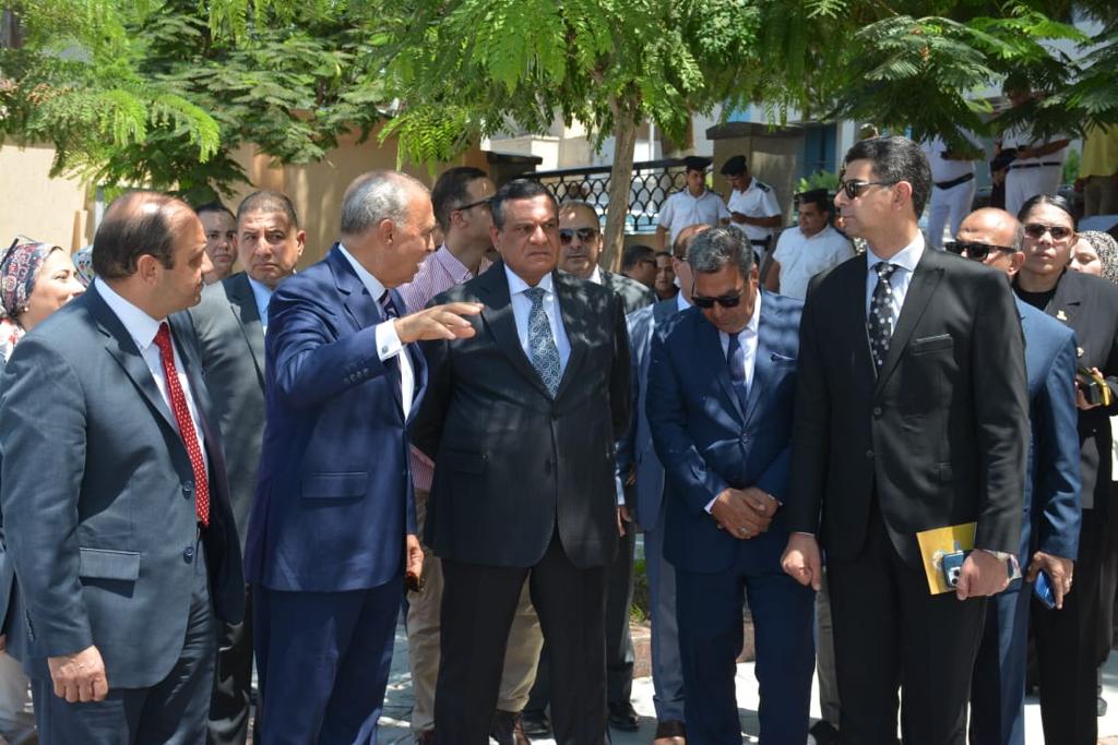 جولة وزير التنمية المحلية بالقليوبية 