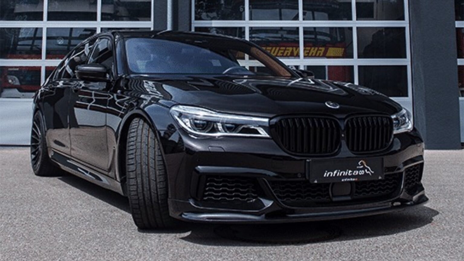 تعديل مميز من GP INFINITAS لـ BMW M760Li
