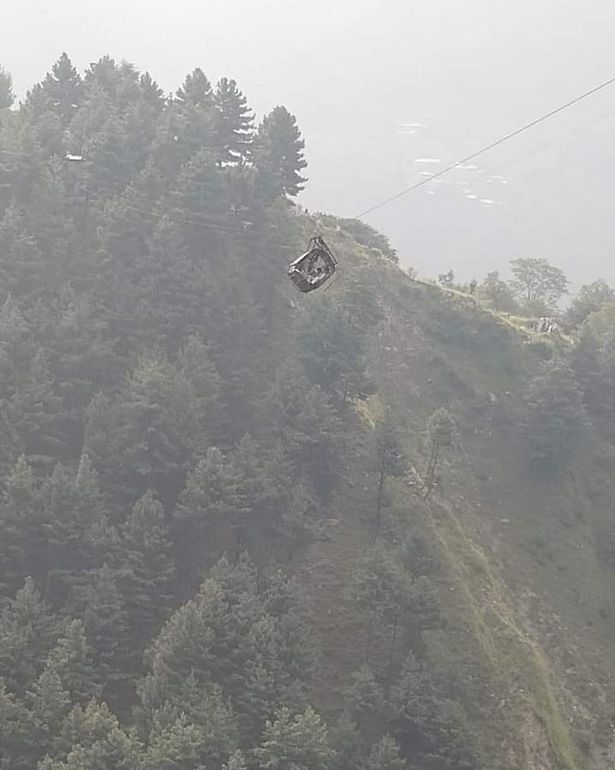 عملية إنقاذ أطفال من تلفريك باكستان 