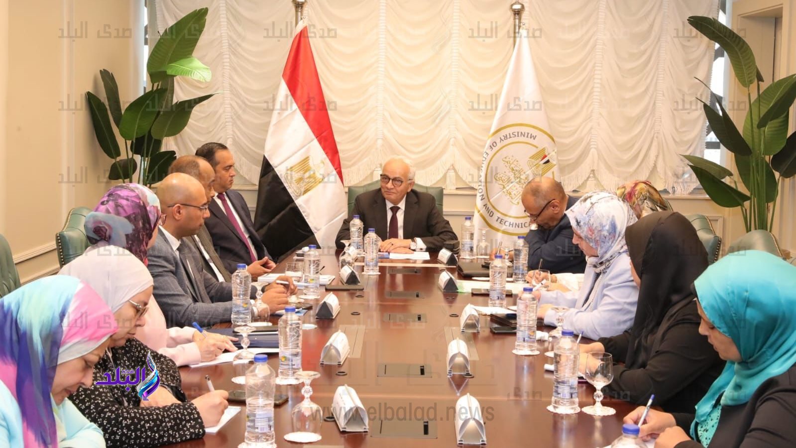 وزير التربية والتعليم أثناء الاجتماع