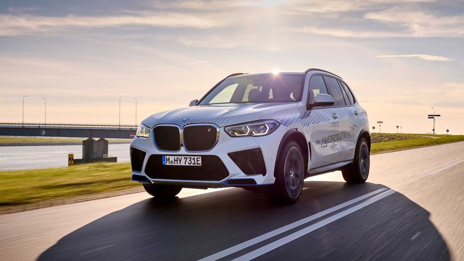 مجموعة BMW تكشف عن الفئة الخامسة الكهربائية