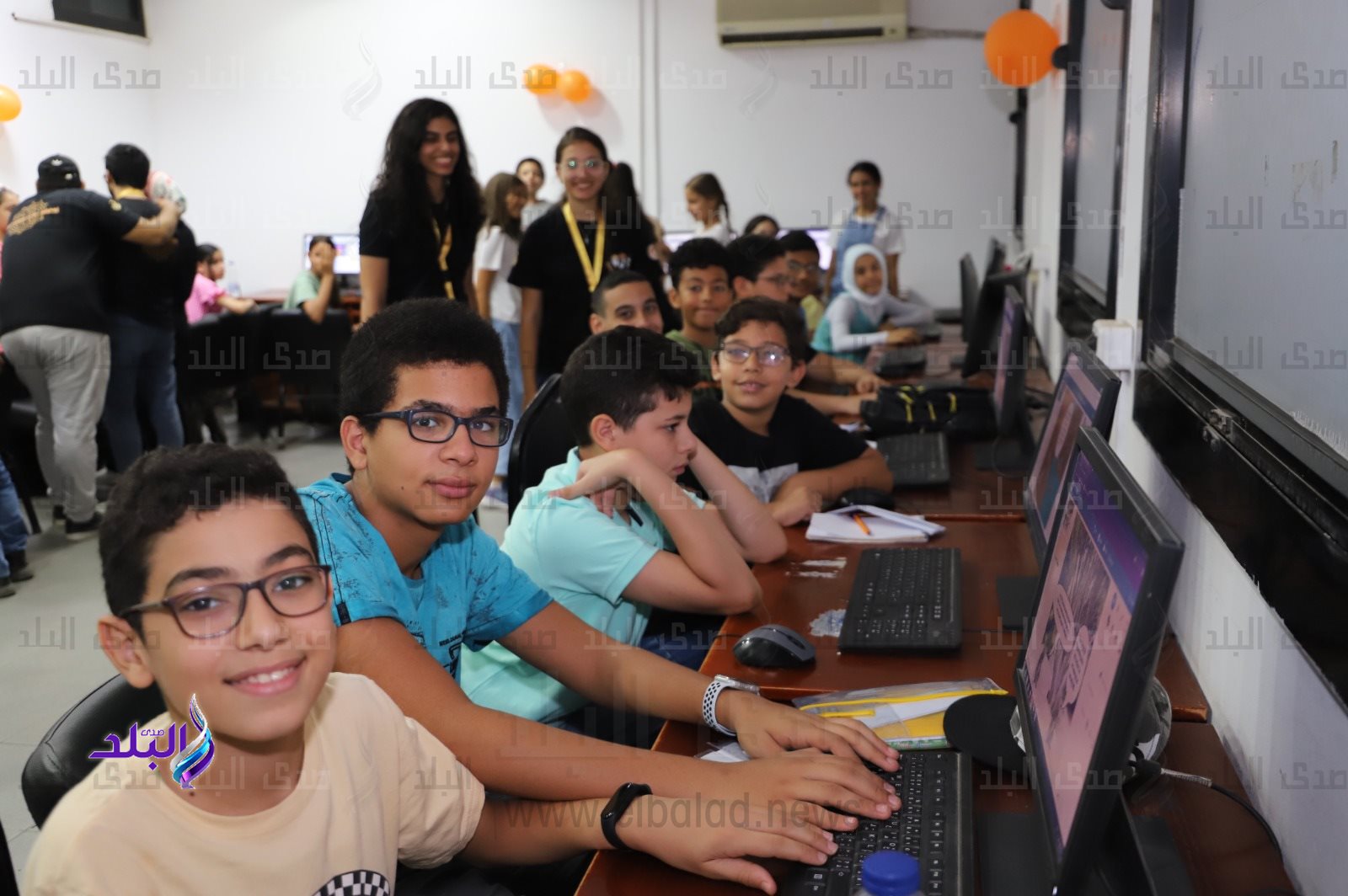 جامعة الطفل في زيارة لحاسبات عين شمس