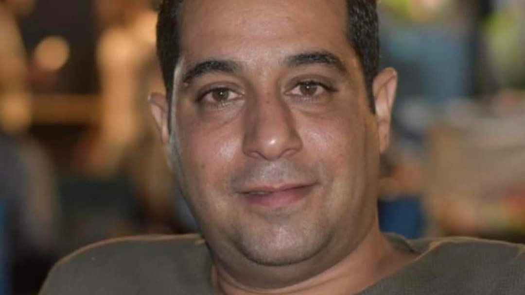 أحمد عثمان مدير المتابعة  في راديو 9090
