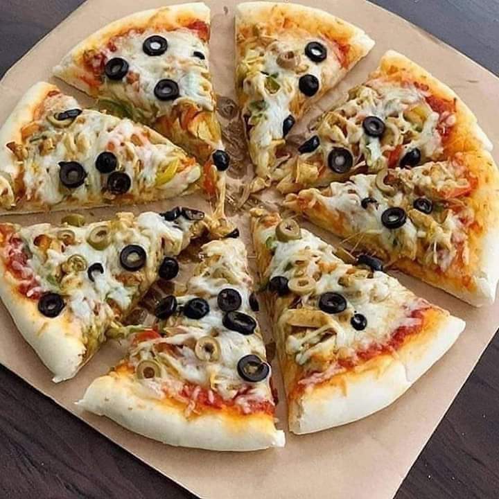 بيتزا الدجاج 