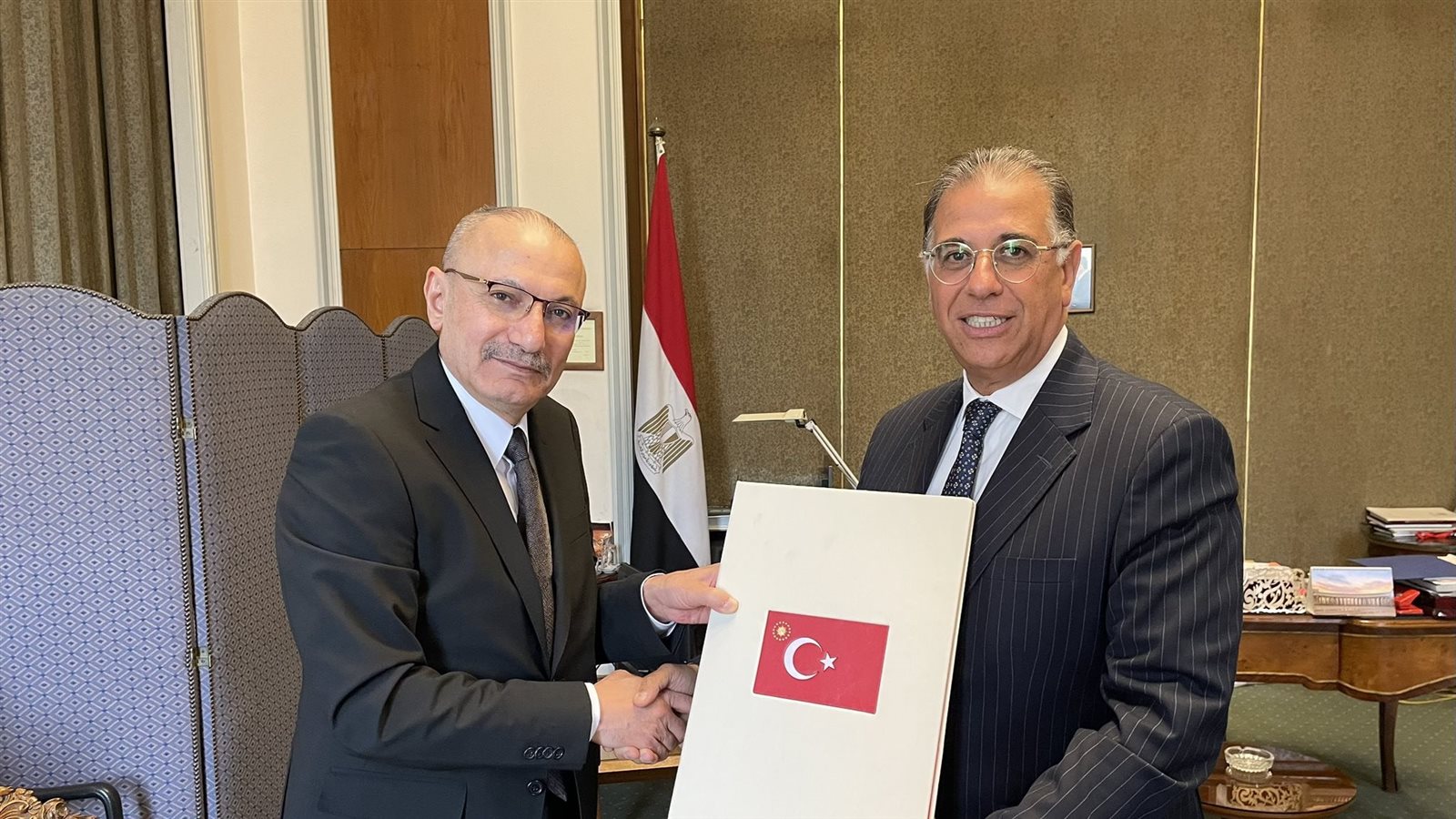  السفير التركي بمصر يقدم أوراق اعتماده للخارجية 