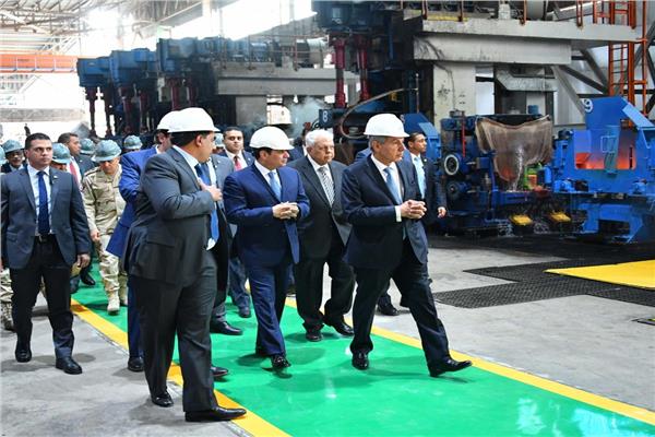 الرئيس السيسي والاهتمام بتوطين الصناعة 