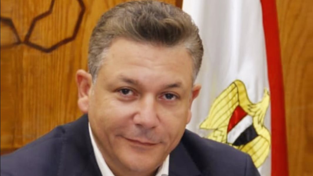  إسماعيل محمد إسماعيل ،  سكرتير عام حزب الغد 