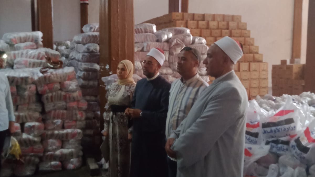 أوقاف الإسكندرية تتسلم 1000 شنطة مواد غذائية