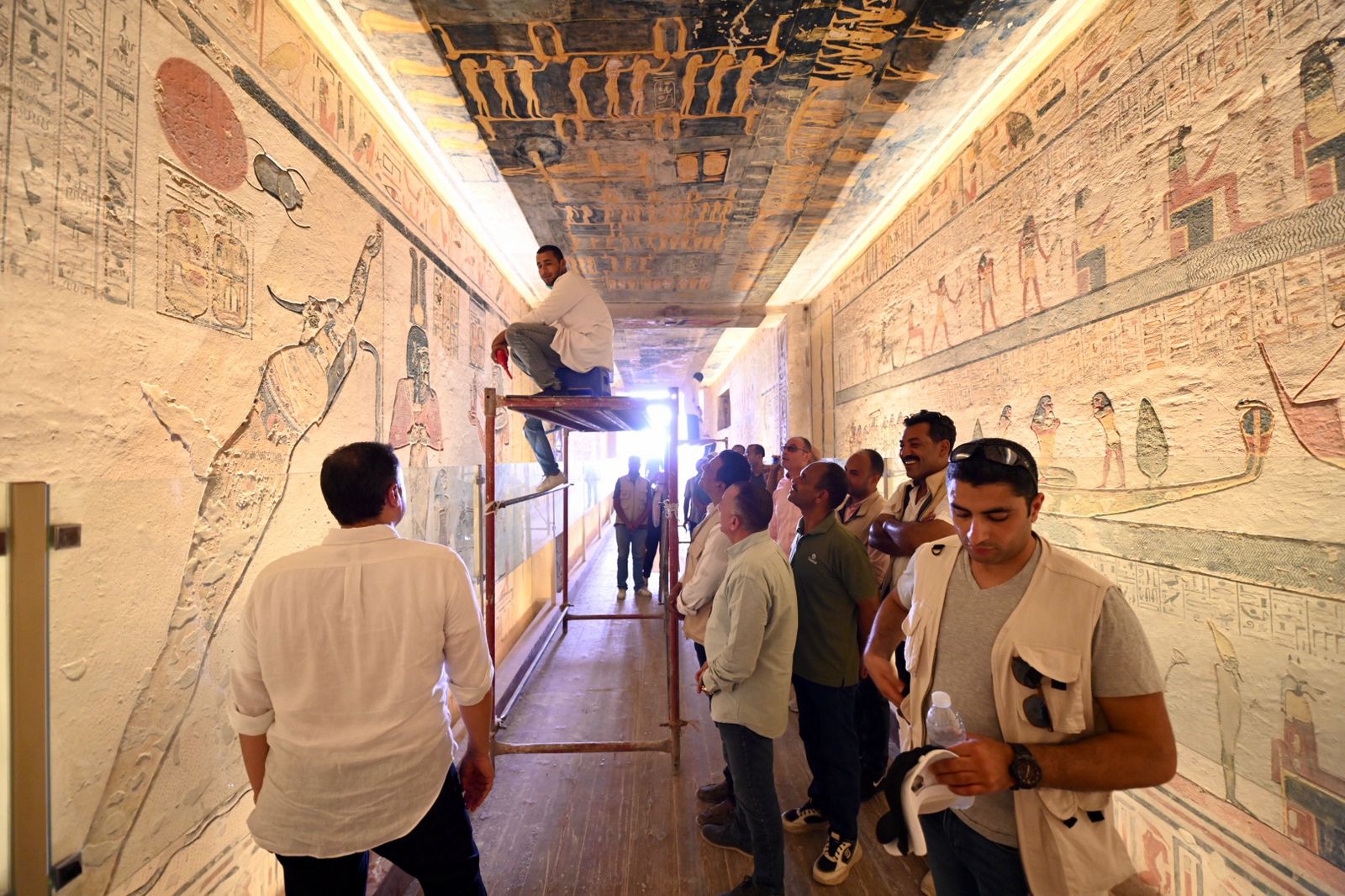 وزير السياحة والآثار