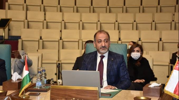 السفير مهند العكلوك 