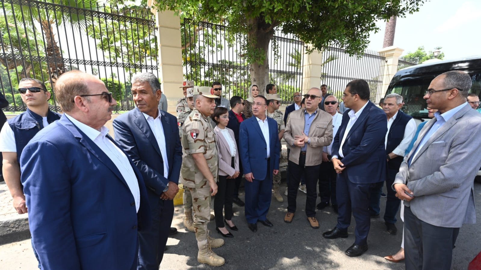 جانب من اللقاء  جانب من اللقاء